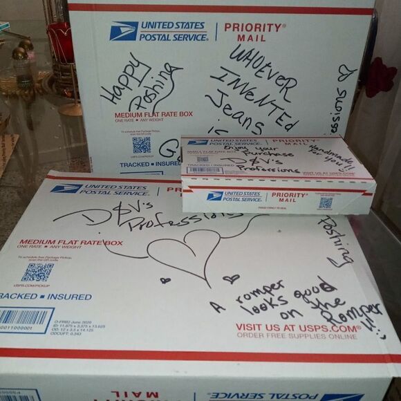 Closet Mystery sale   - Picture 4 of 9